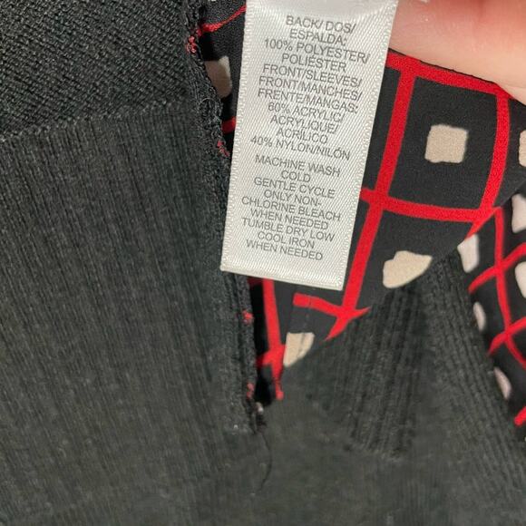 Loft Women's Size Medium Boat Neck Back Printed Geo Pleated Sweatshirt Black Red - Picture 6 of 7